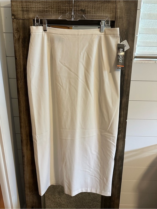 Briggs New York Dresses & Skirts - NWT Briggs New York White Back Zip Pencil Midi Skirt Size 16 Stretch Career